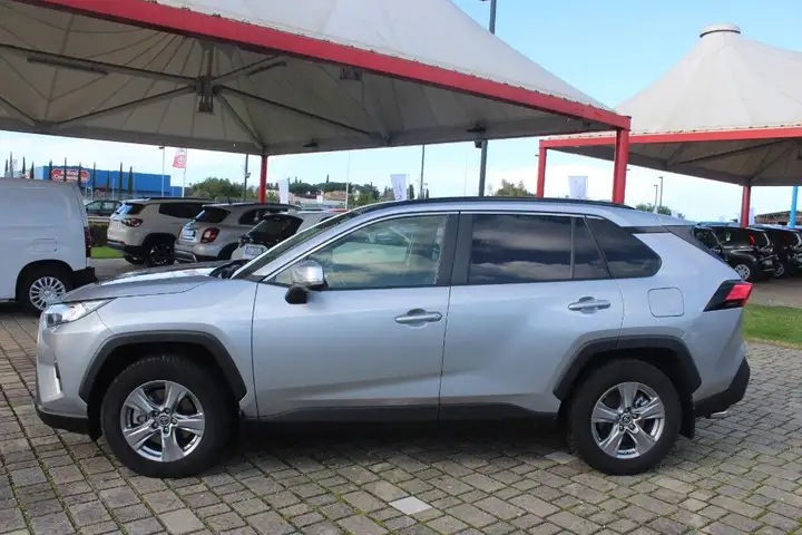 TOYOTA RAV 4 (01/04/2022) - 